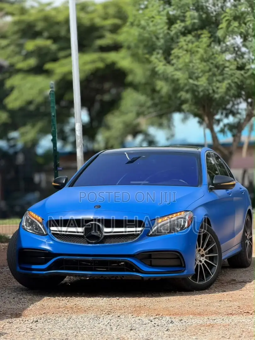 Mercedes-Benz C300 2016 Blue