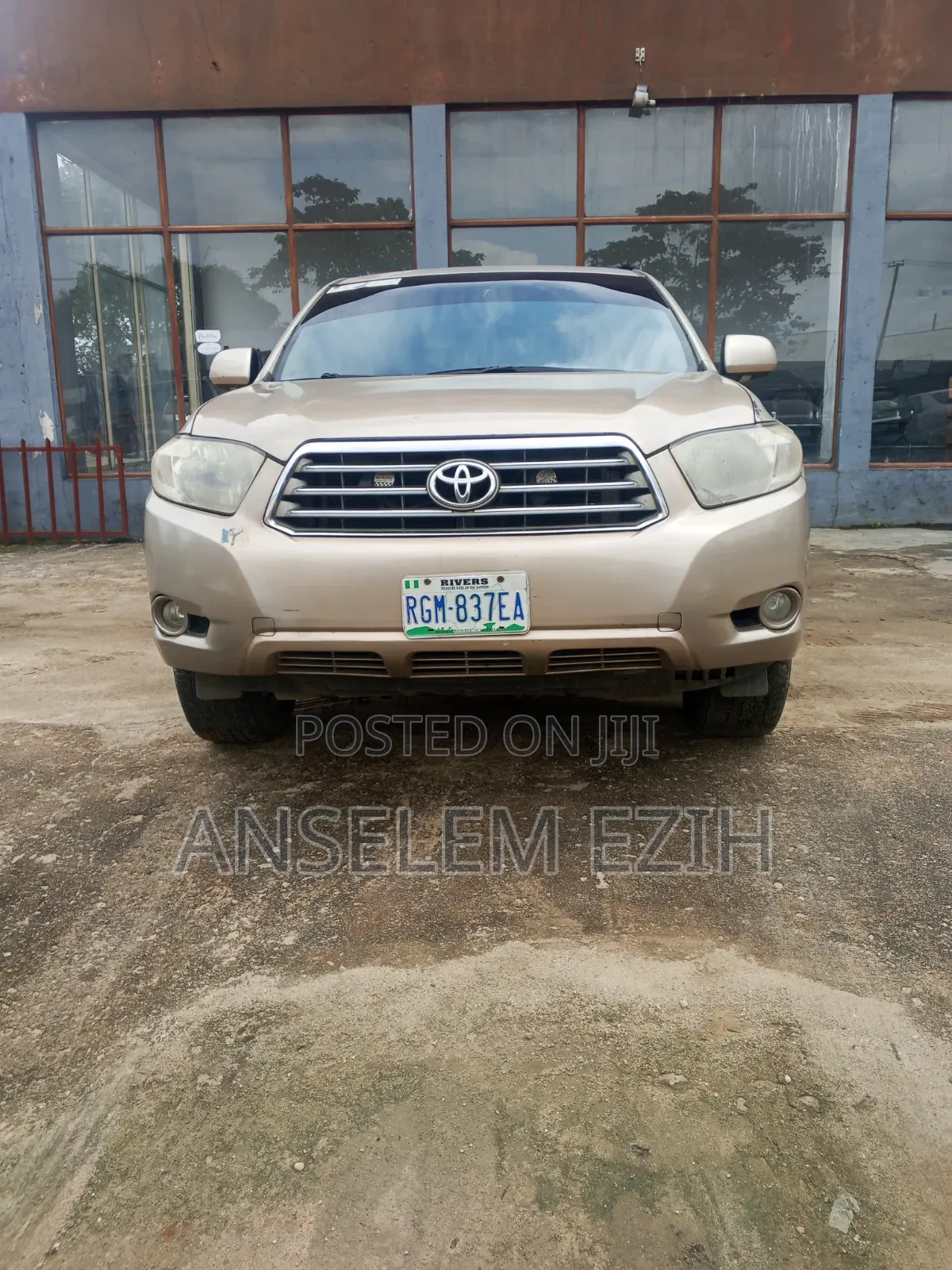 Toyota Highlander 2011 Gold