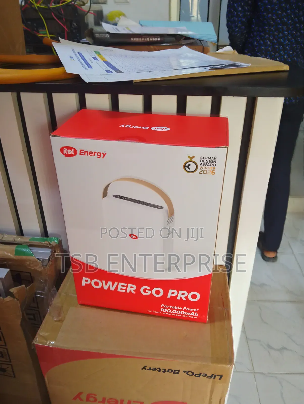 PowerGo Pro Portable Power Station - Clean Condition Fast Charging
