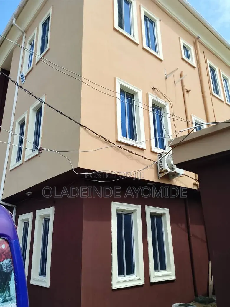 3bdrm Apartment in Lakowe Ibeju Lekki for rent