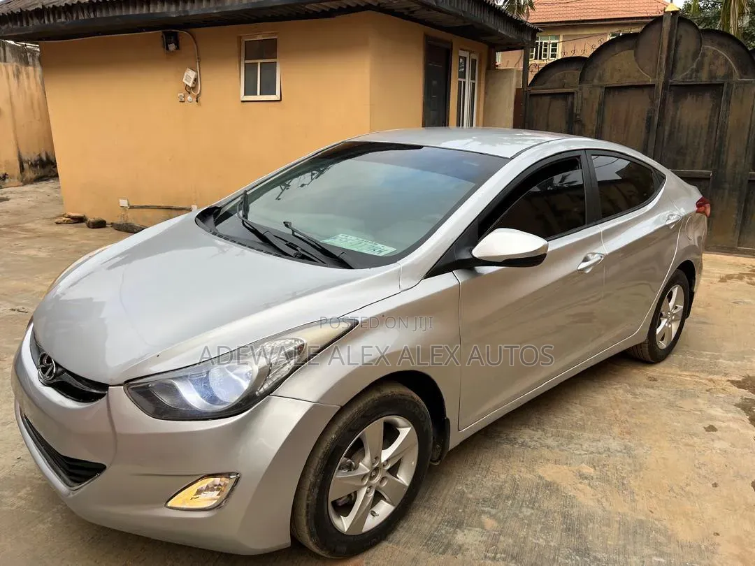 Hyundai Elantra 2013 Silver