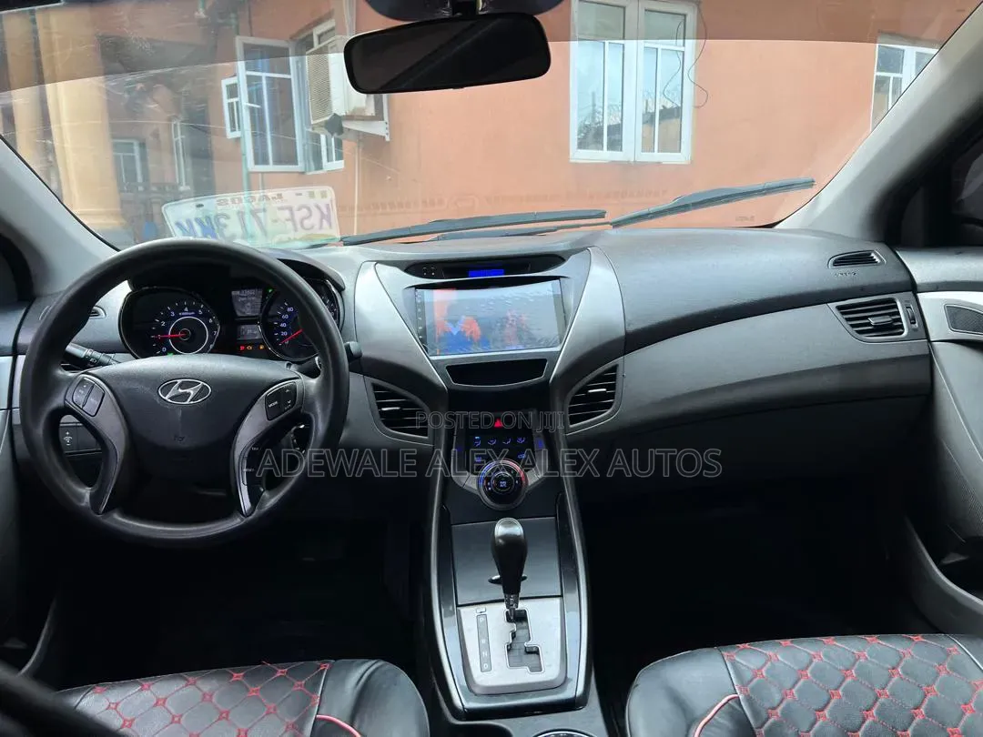 Hyundai Elantra 2013 Silver