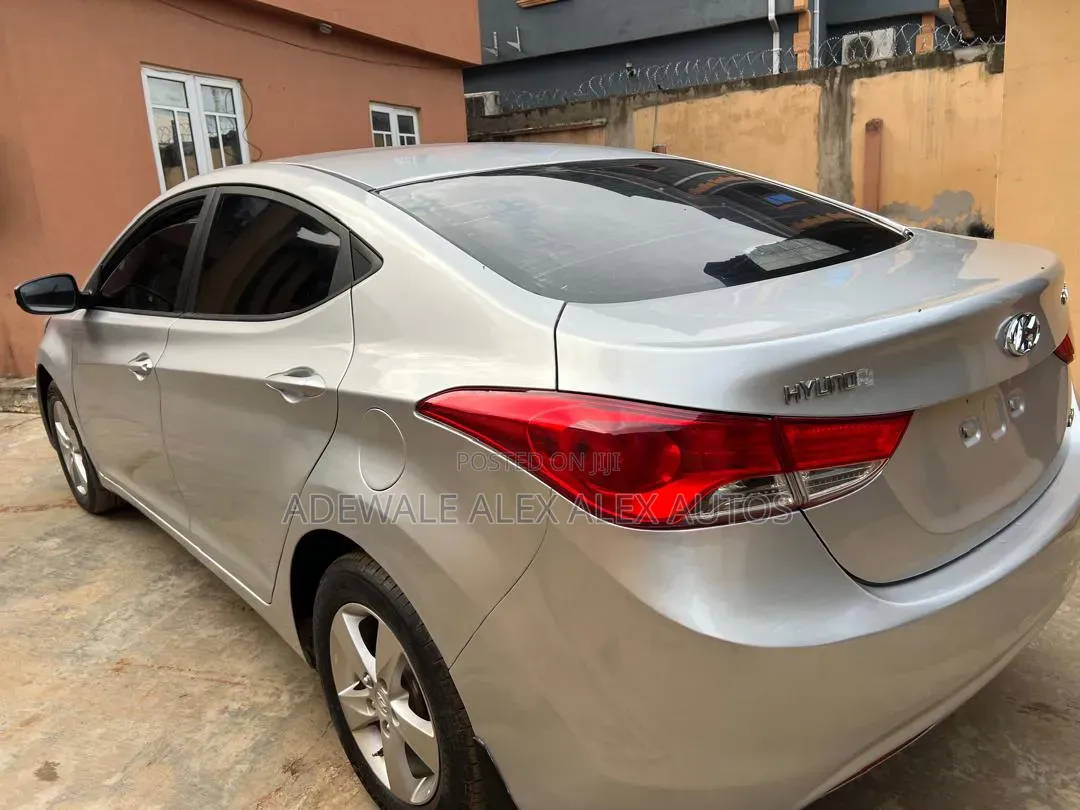 Hyundai Elantra 2013 Silver