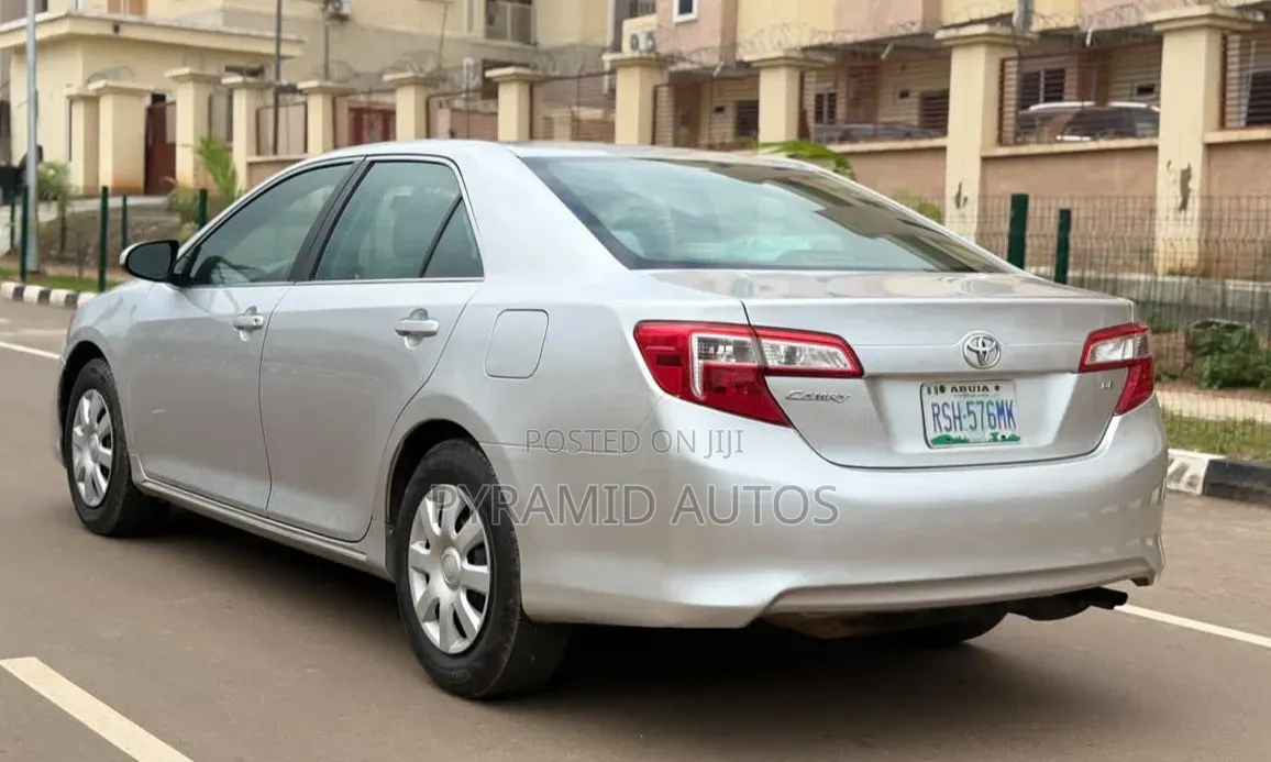 Toyota Camry 2014 Silver