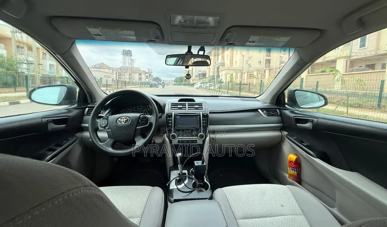 Toyota Camry 2014 Silver