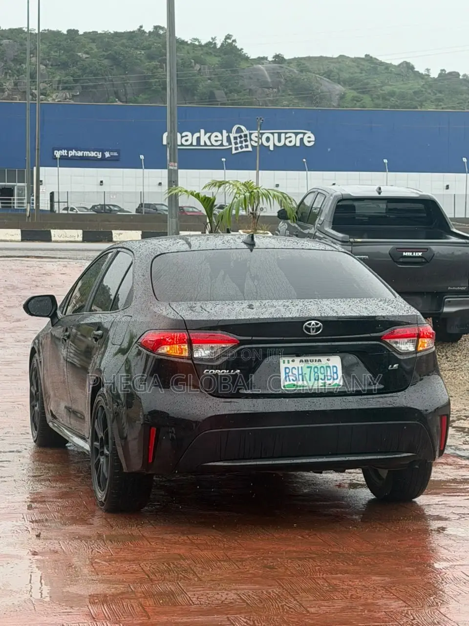 Toyota Corolla LE 2021 Gray