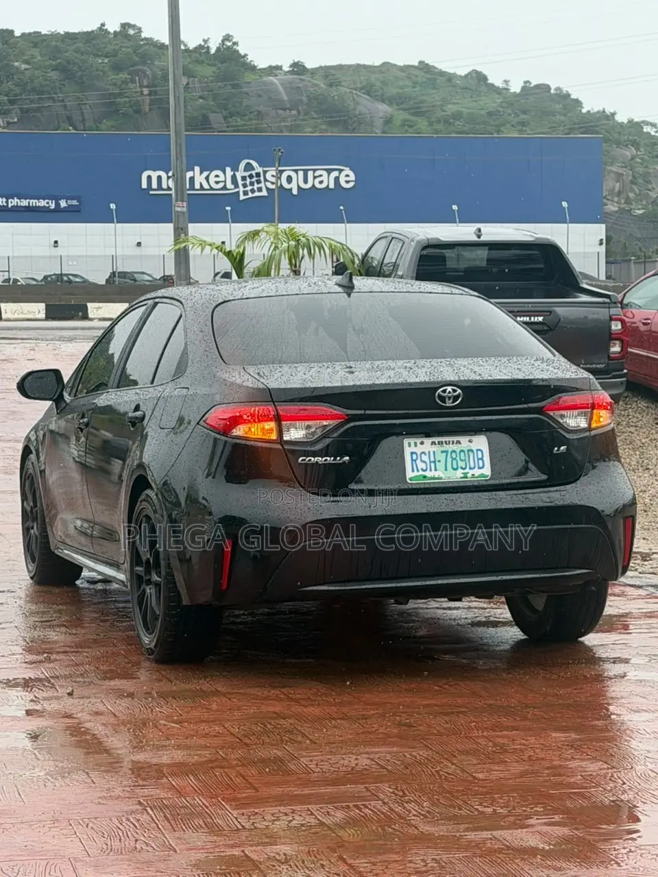 Toyota Corolla LE 2021 Gray