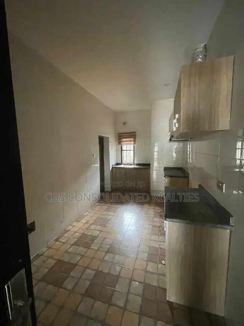 3bdrm Block of Flats in Jahi for rent