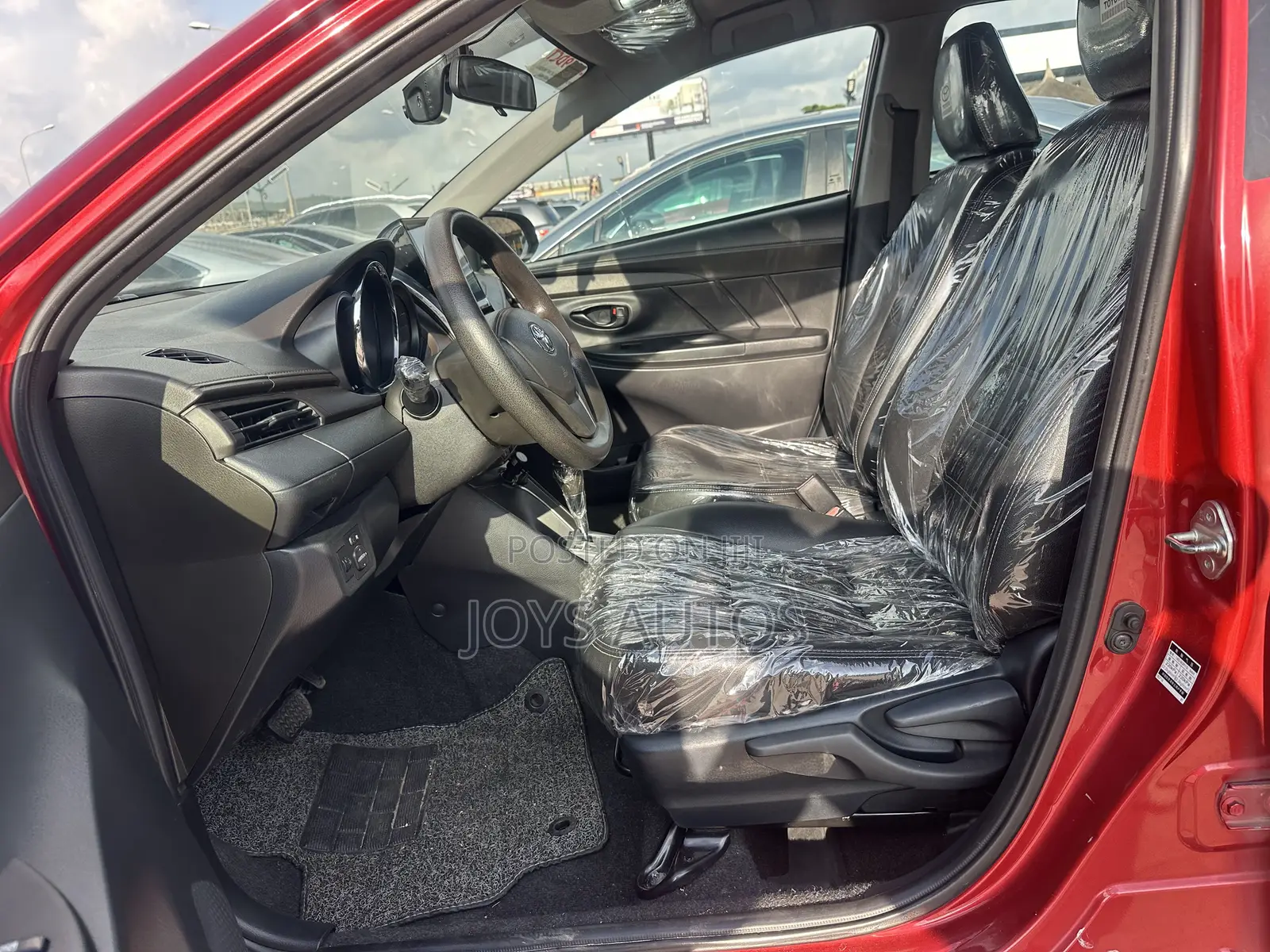 Toyota Yaris 2015 Red