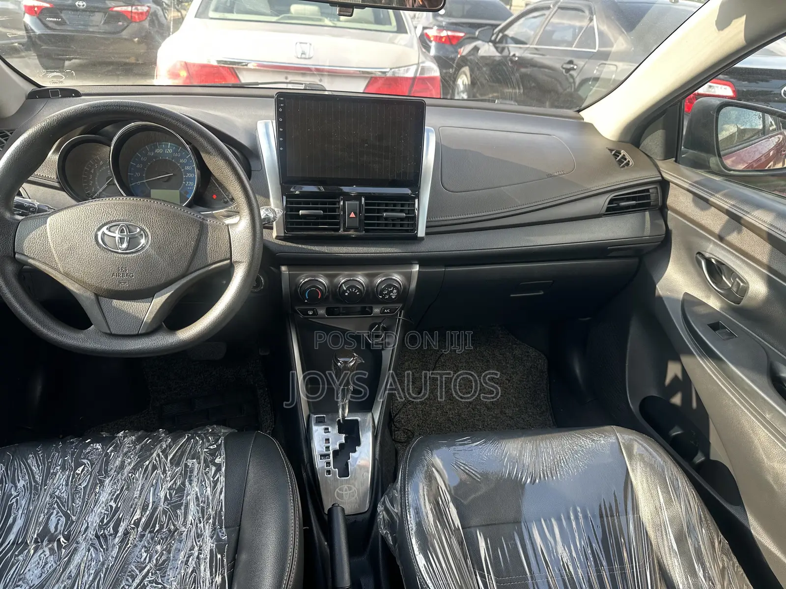 Toyota Yaris 2015 Red