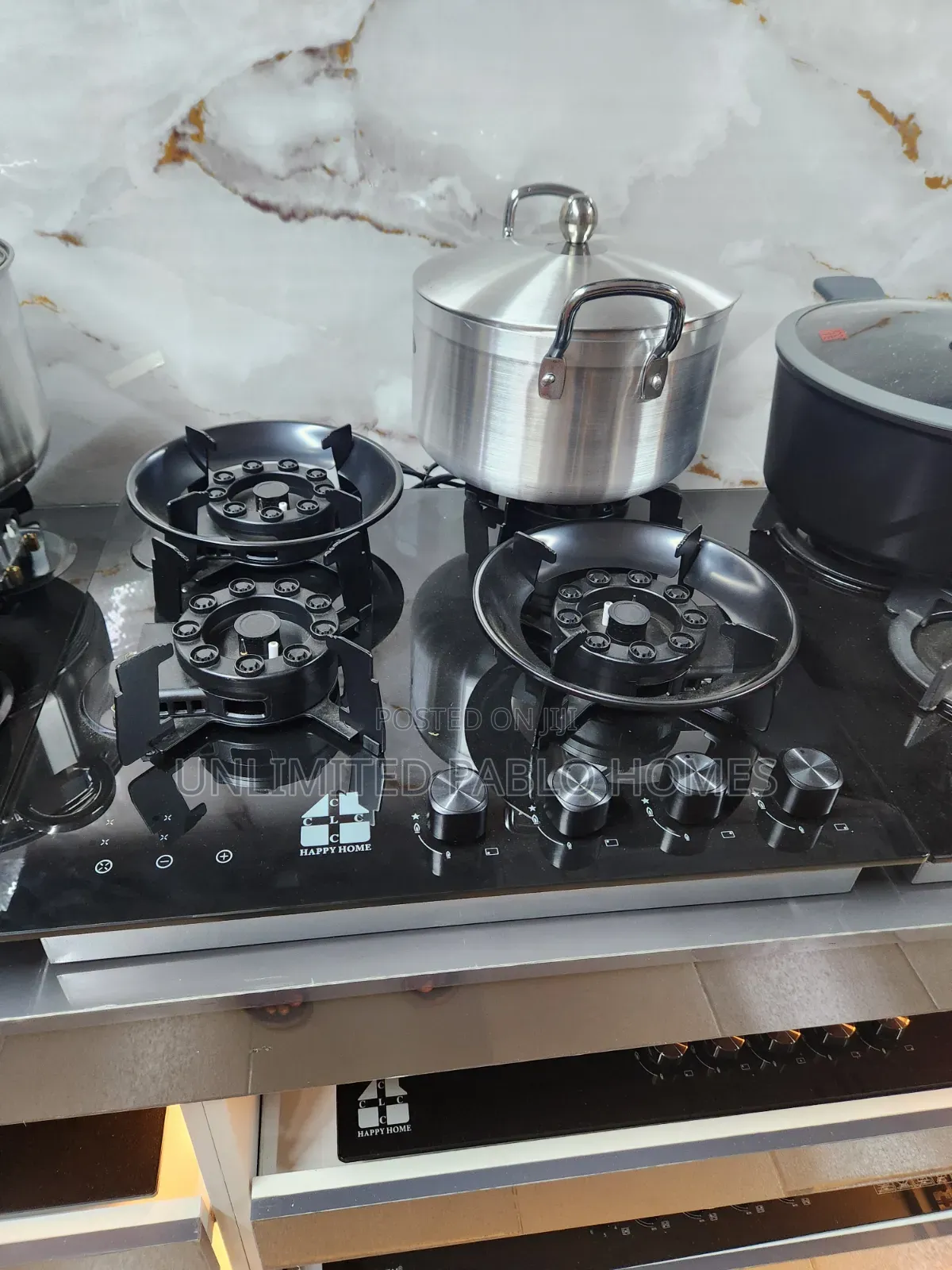 4-Burner Gas Cooker With in-Built Cooktop