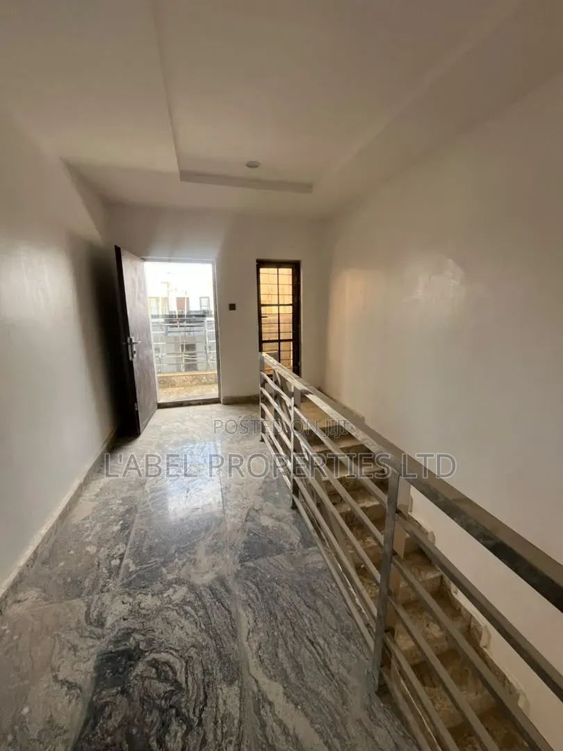 3bdrm Townhouse / Terrace in Kabusa Gardens, Dakwo District for rent