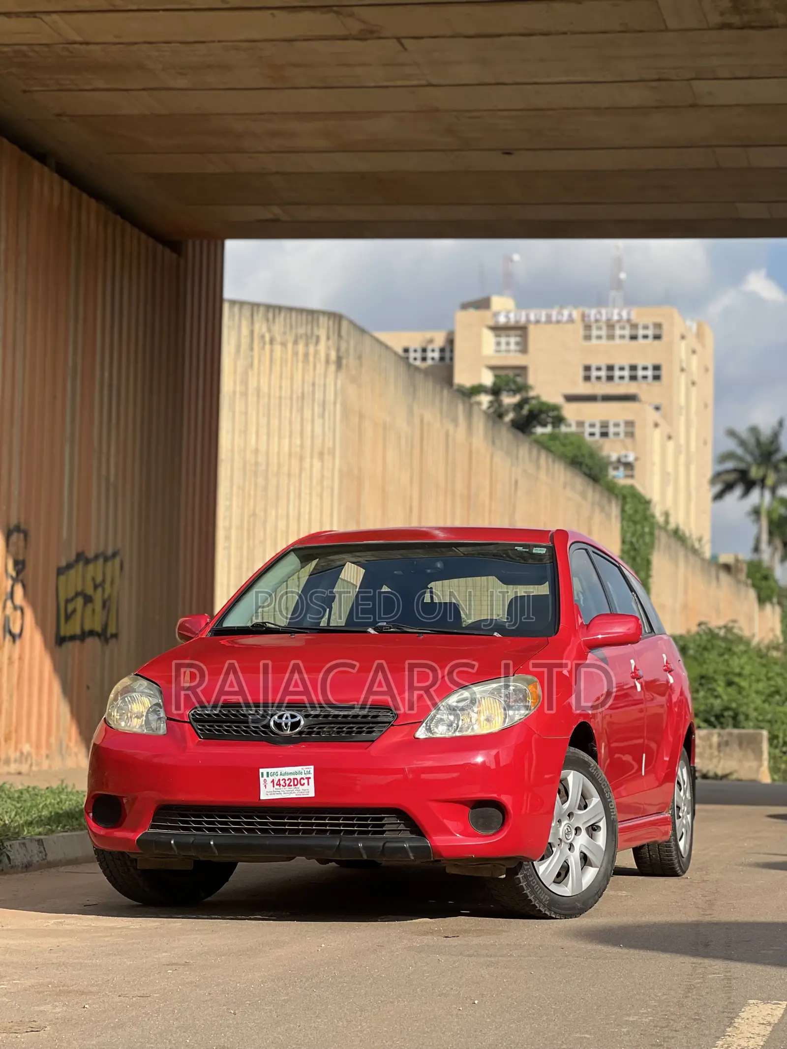 Toyota Matrix XR Hatchback FWD (1.8L 4cyl 4A) 2007 Red