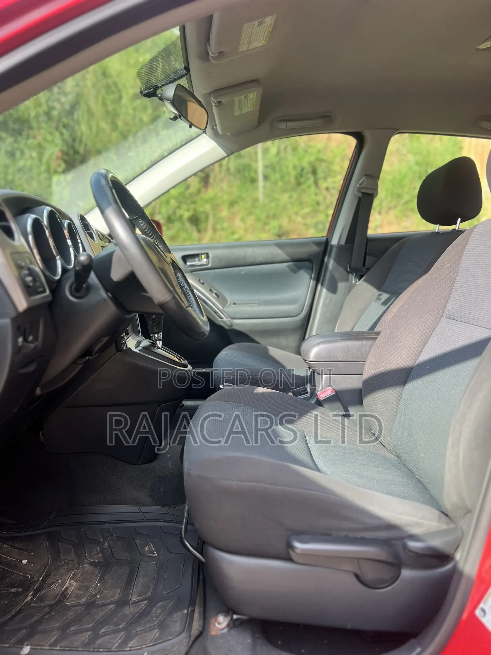 Toyota Matrix XR Hatchback FWD (1.8L 4cyl 4A) 2007 Red