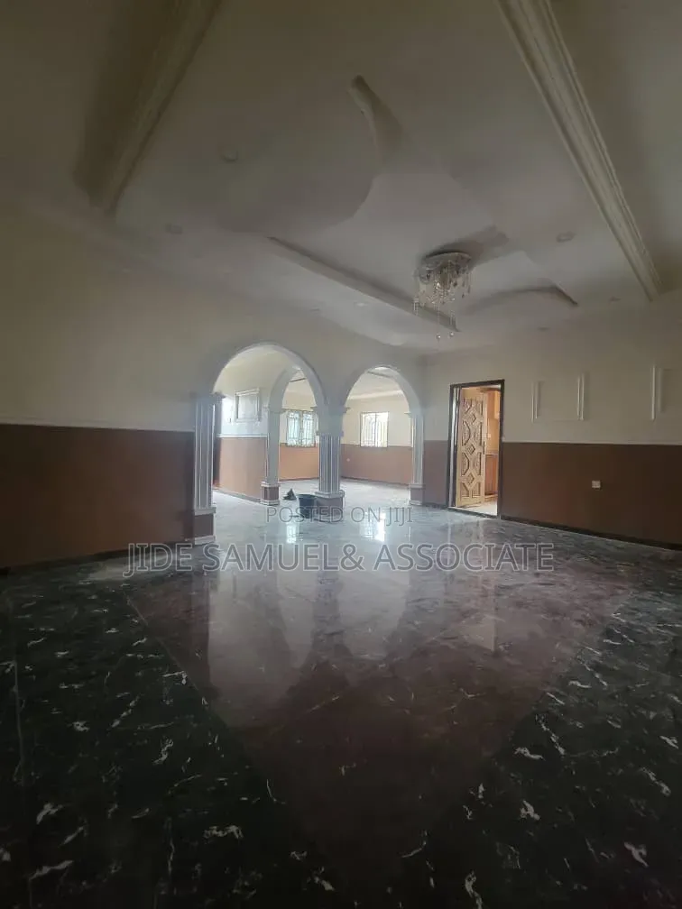 Furnished 3bdrm Bungalow in Ayobo for rent