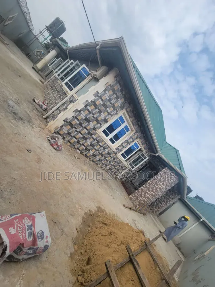 Furnished 3bdrm Bungalow in Ayobo for rent
