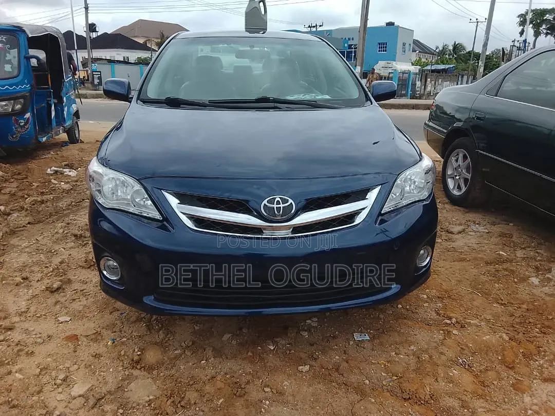 Toyota Corolla 2013 Blue