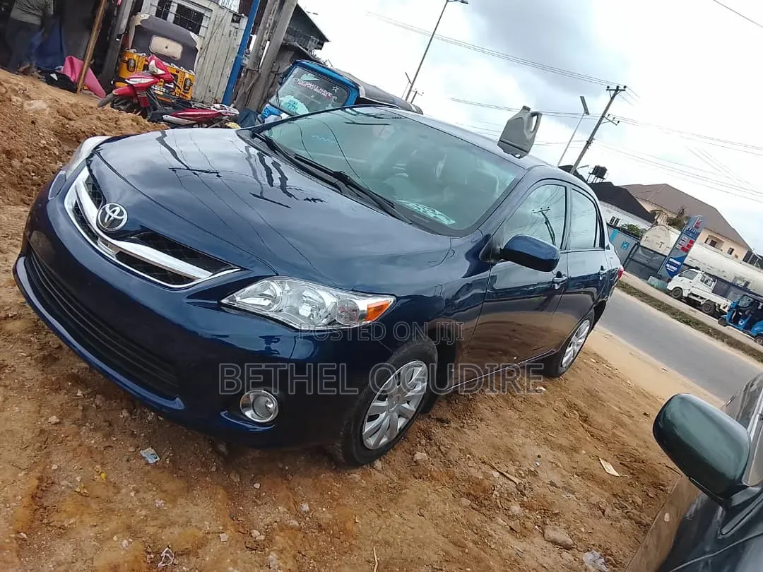 Toyota Corolla 2013 Blue