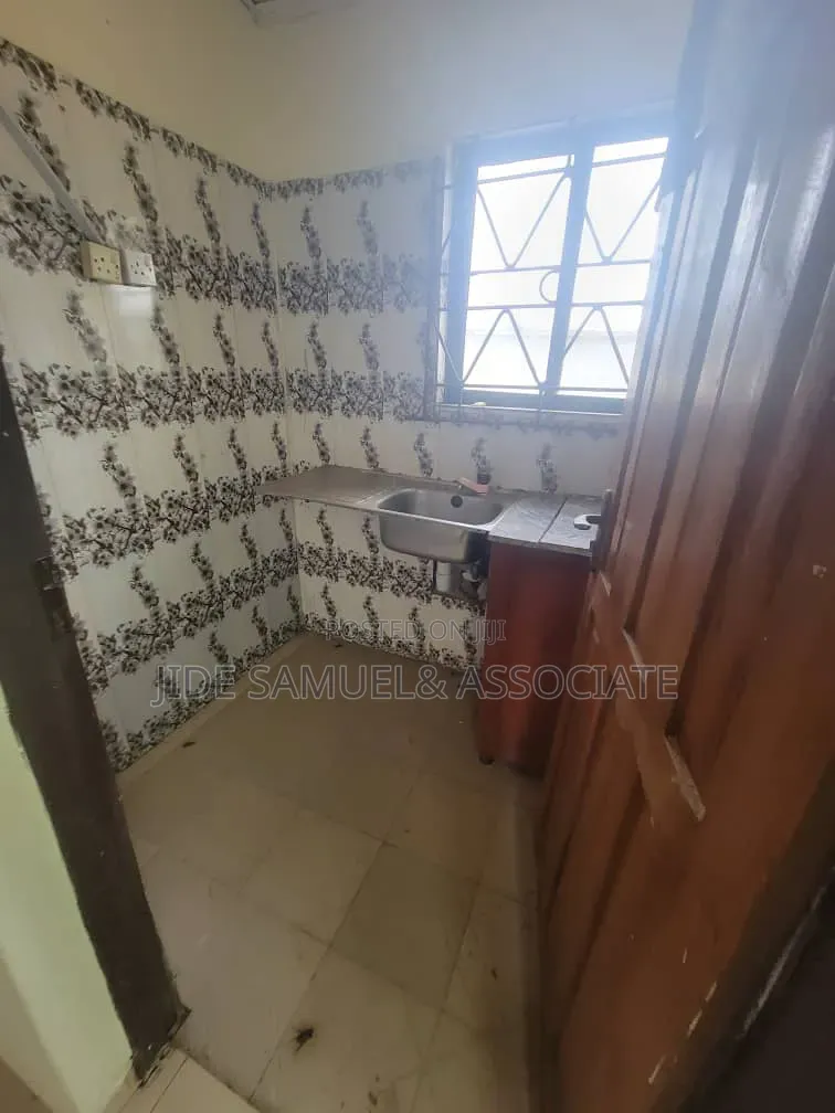 Furnished 1bdrm Block of Flats in Ayobo for rent