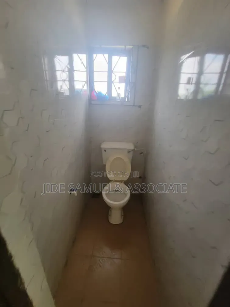 Furnished 1bdrm Block of Flats in Ayobo for rent