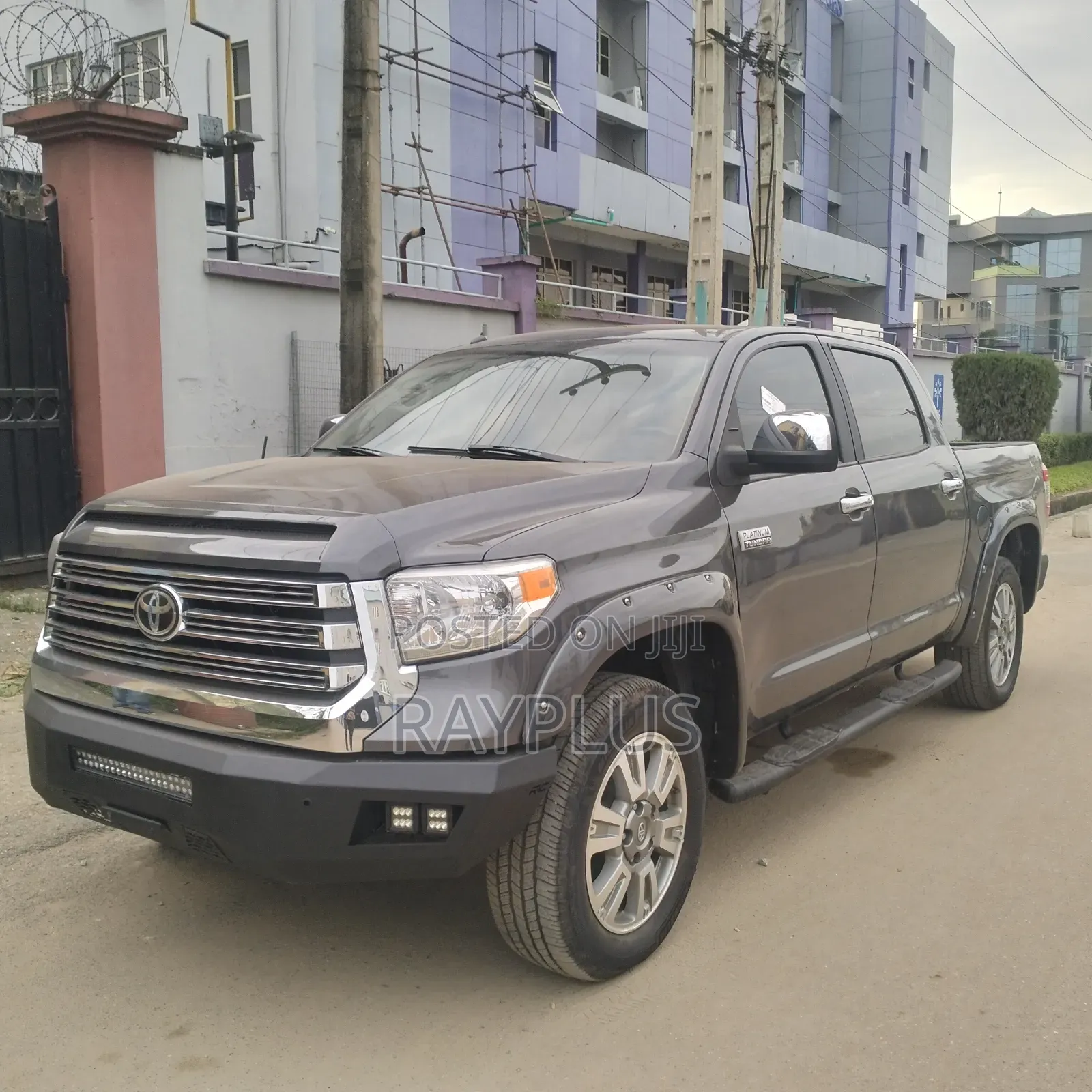 Toyota Tundra 2016 Gray