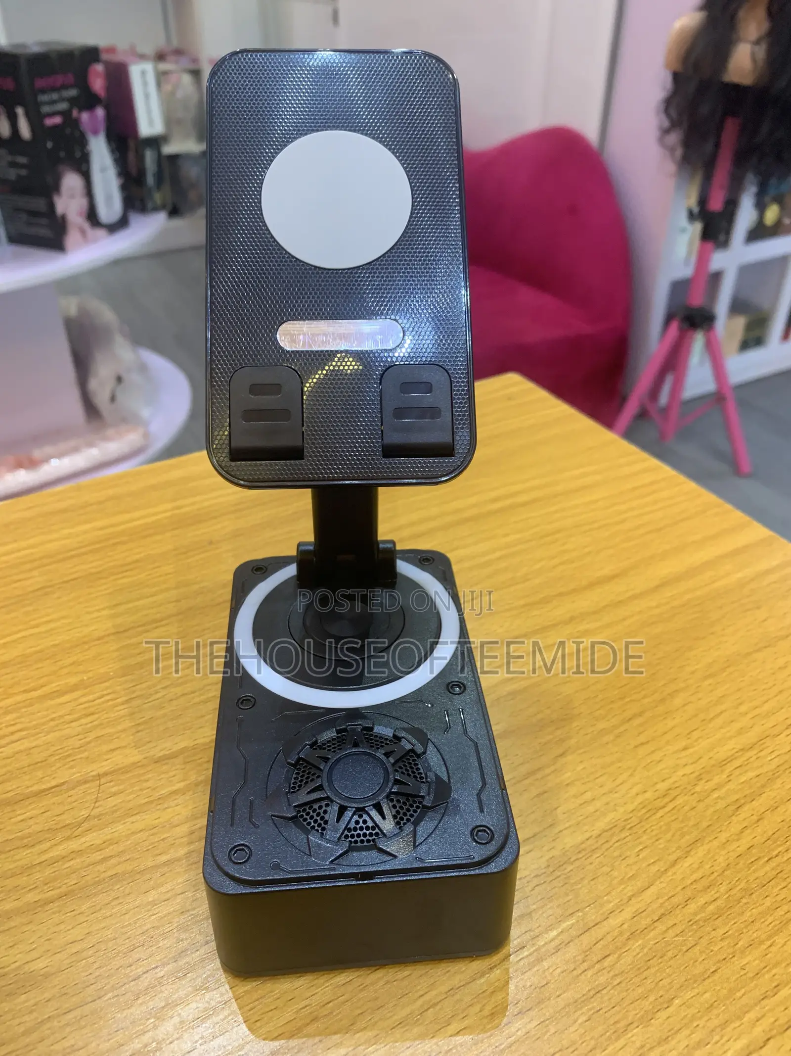 Wireless Speaker With a Phone Stand