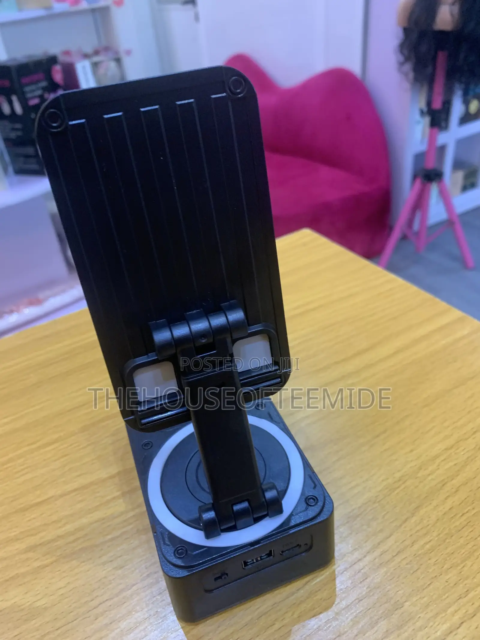 Wireless Speaker With a Phone Stand