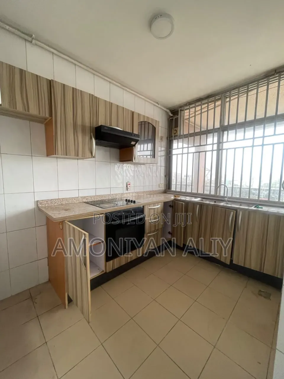 3bdrm Maisonette in 1004 Estate for rent