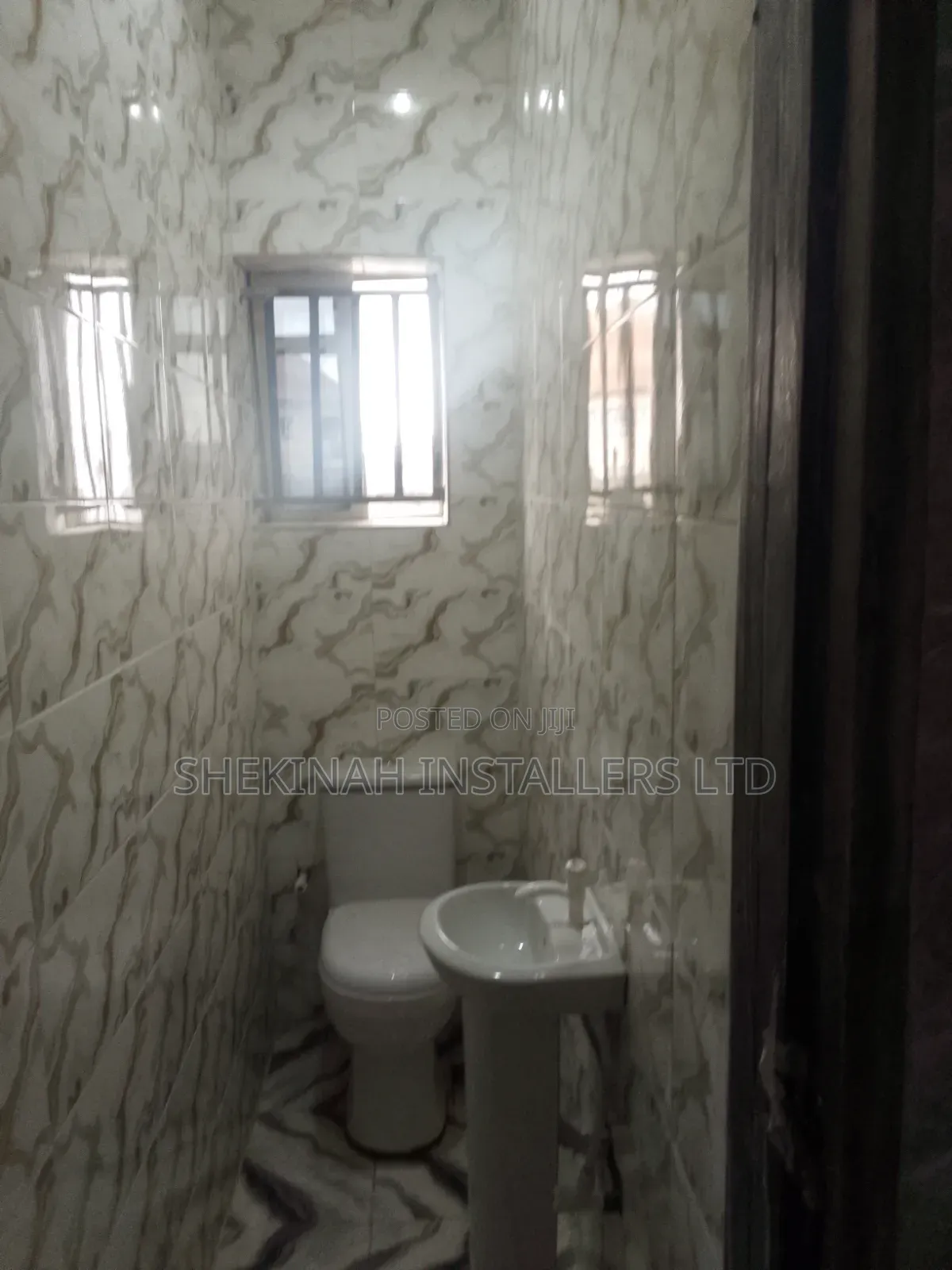 2bdrm Block of Flats in Adekola, Ibadan for rent