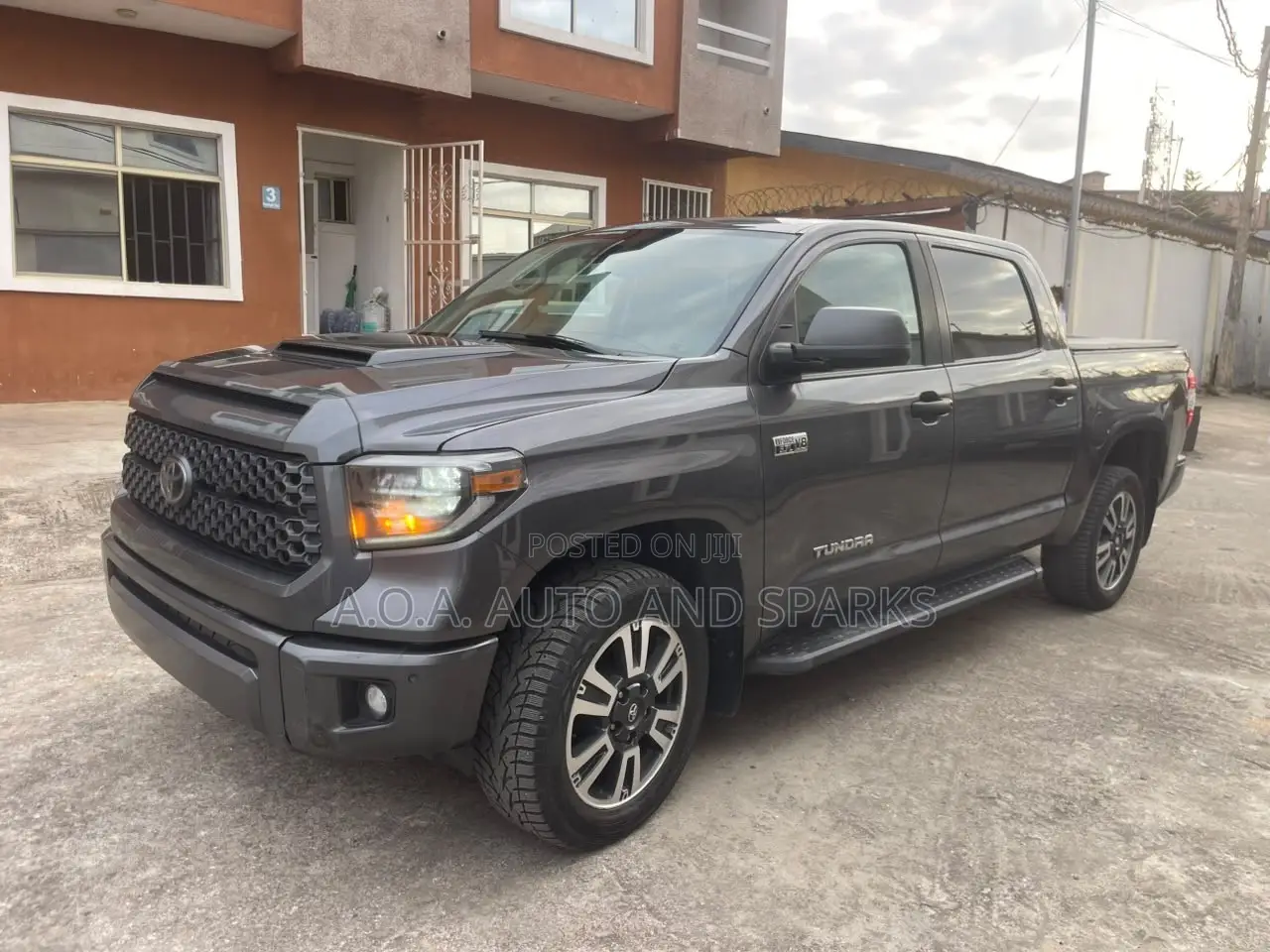 Toyota Tundra 2022 Gray