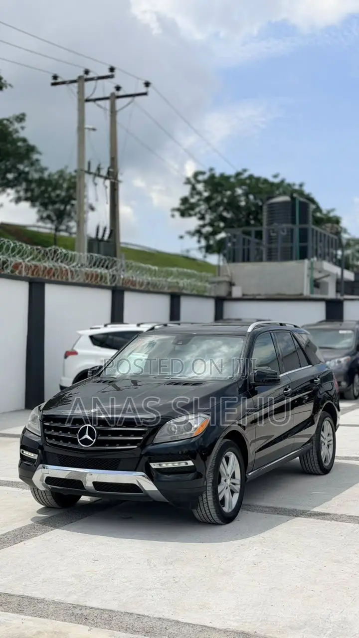 Mercedes-Benz M Class ML350 4dr SUV (3.5L 6cyl 7A) 2014 Black