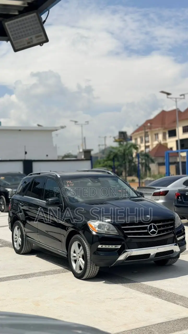 Mercedes-Benz M Class ML350 4dr SUV (3.5L 6cyl 7A) 2014 Black