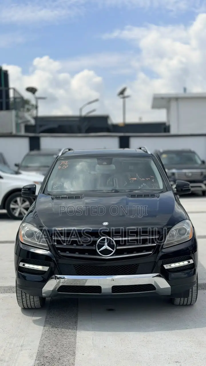 Mercedes-Benz M Class ML350 4dr SUV (3.5L 6cyl 7A) 2014 Black