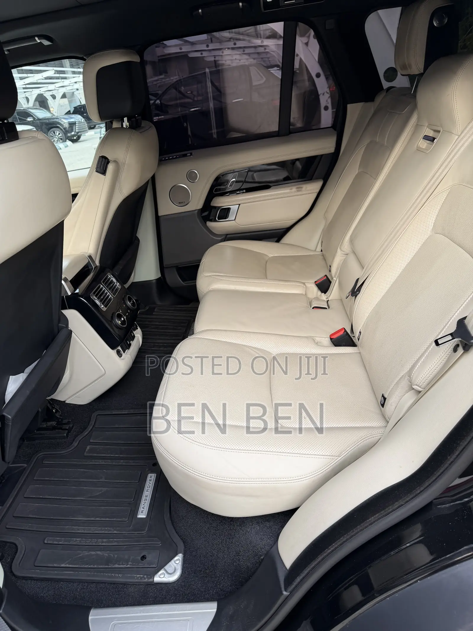 Land Rover Range Rover Vogue 2019 Black
