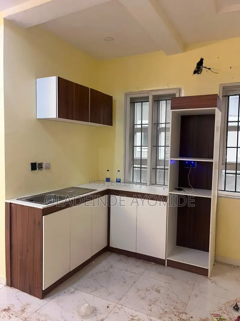 Mini Flat in Royal Pine Gate 1, Chevron for rent