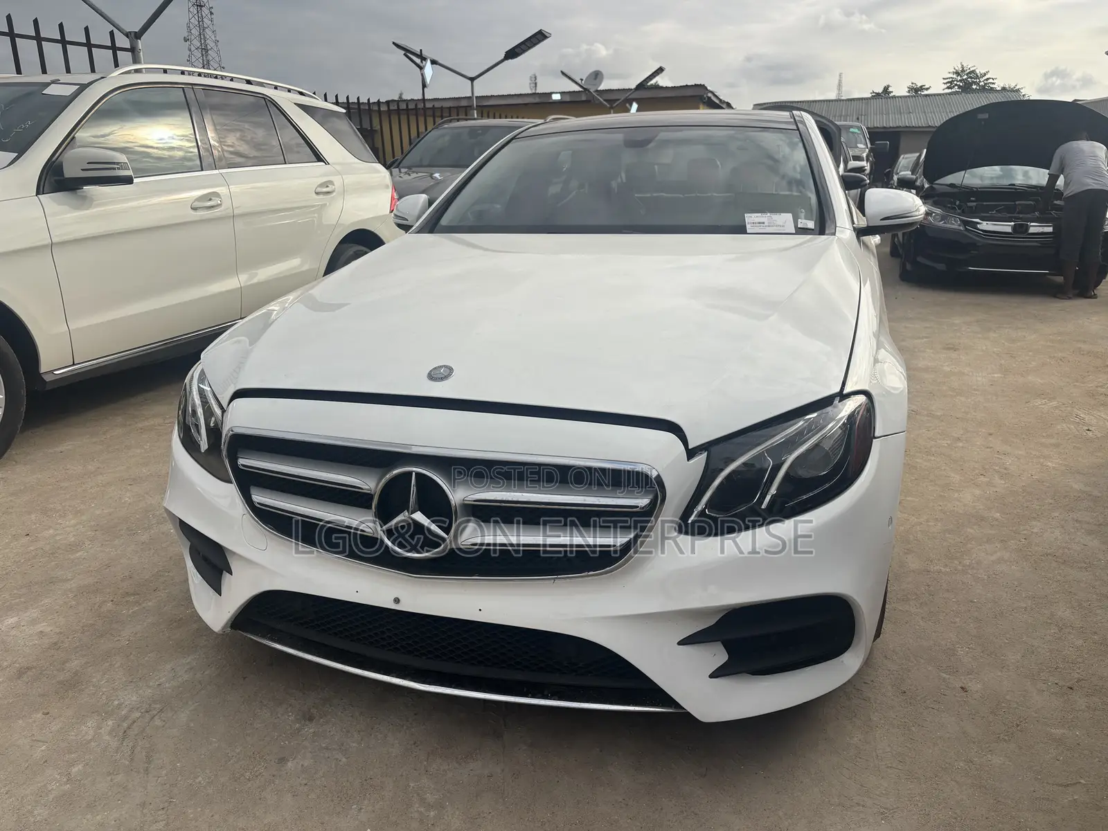 Mercedes-Benz E300 4Matic AWD Sedan (2.0L 4cyl 9A) 2017 White