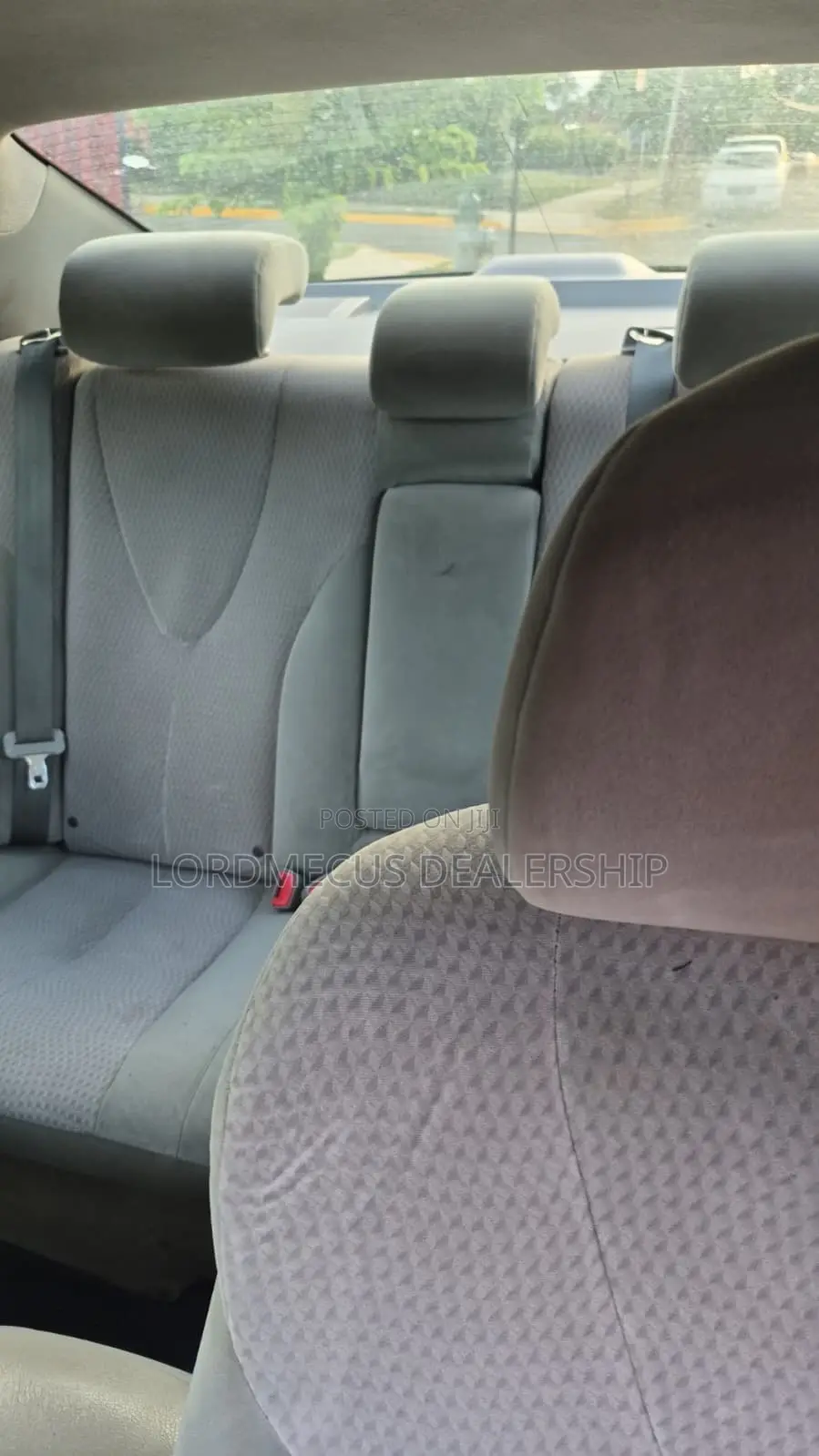 Toyota Camry LE 4dr Sedan (2.5L 4cyl 6A) 2011 Silver