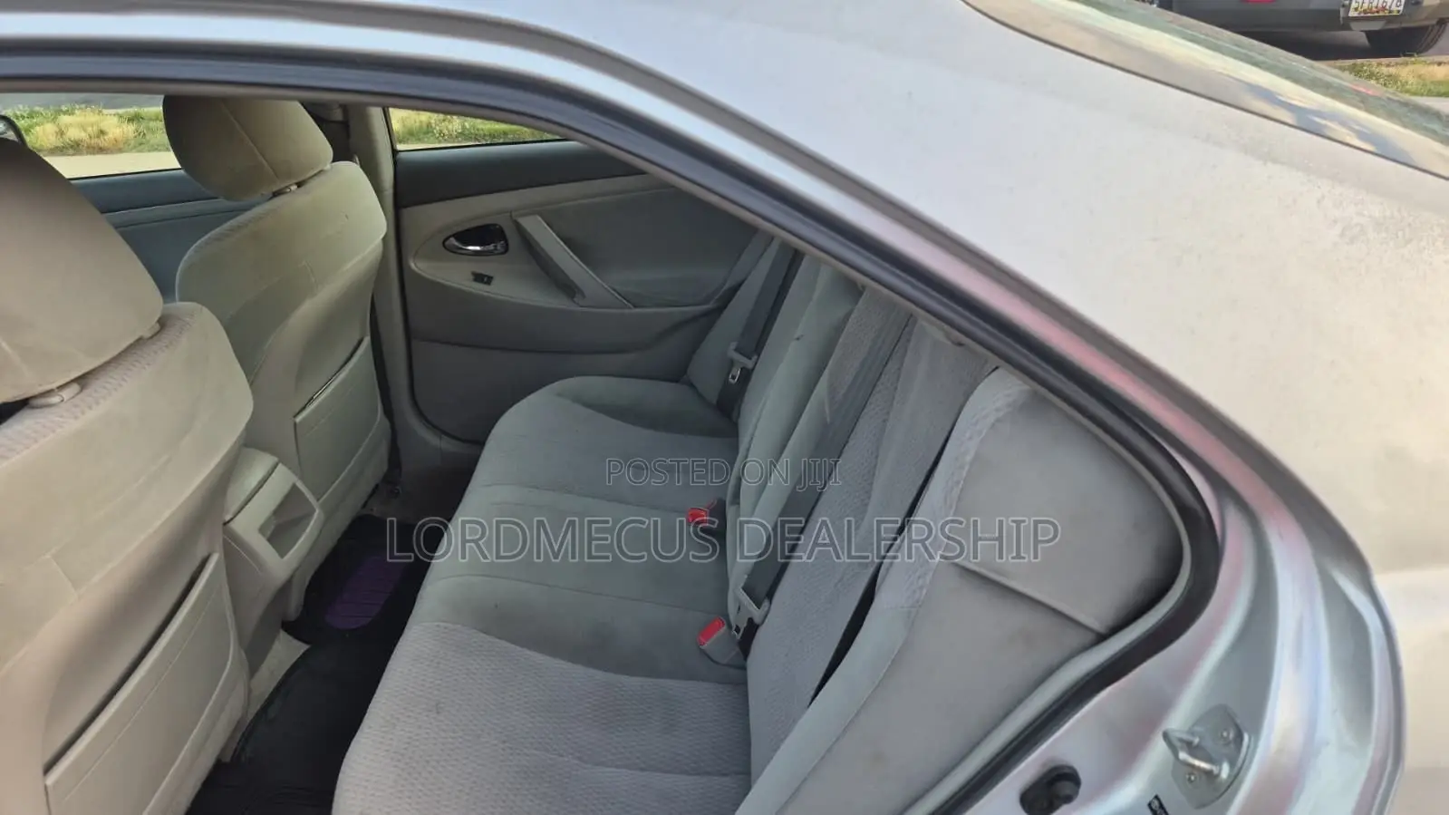 Toyota Camry LE 4dr Sedan (2.5L 4cyl 6A) 2011 Silver