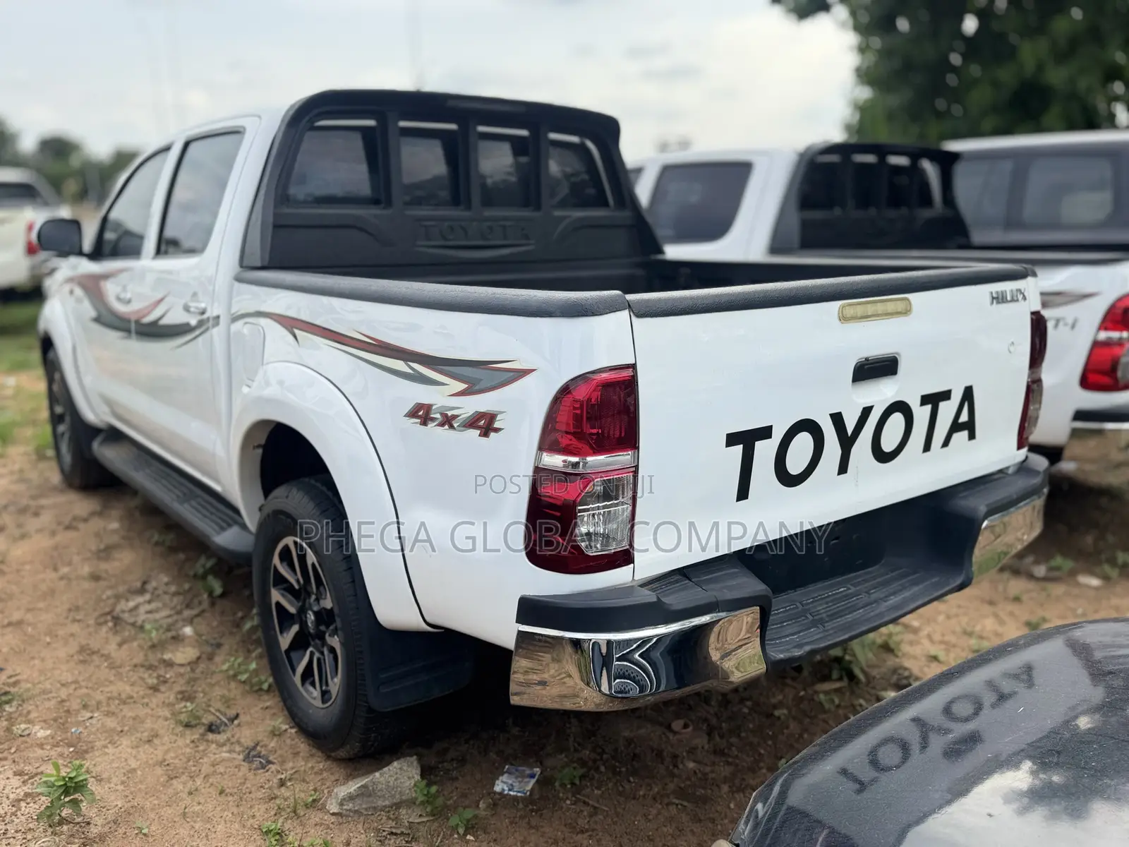 Toyota Hilux 2014 White