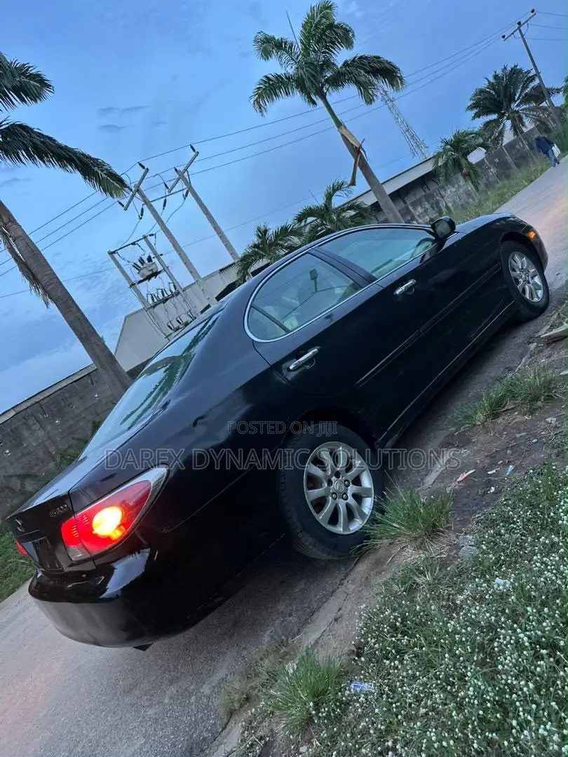 Lexus ES 300 2004 Black