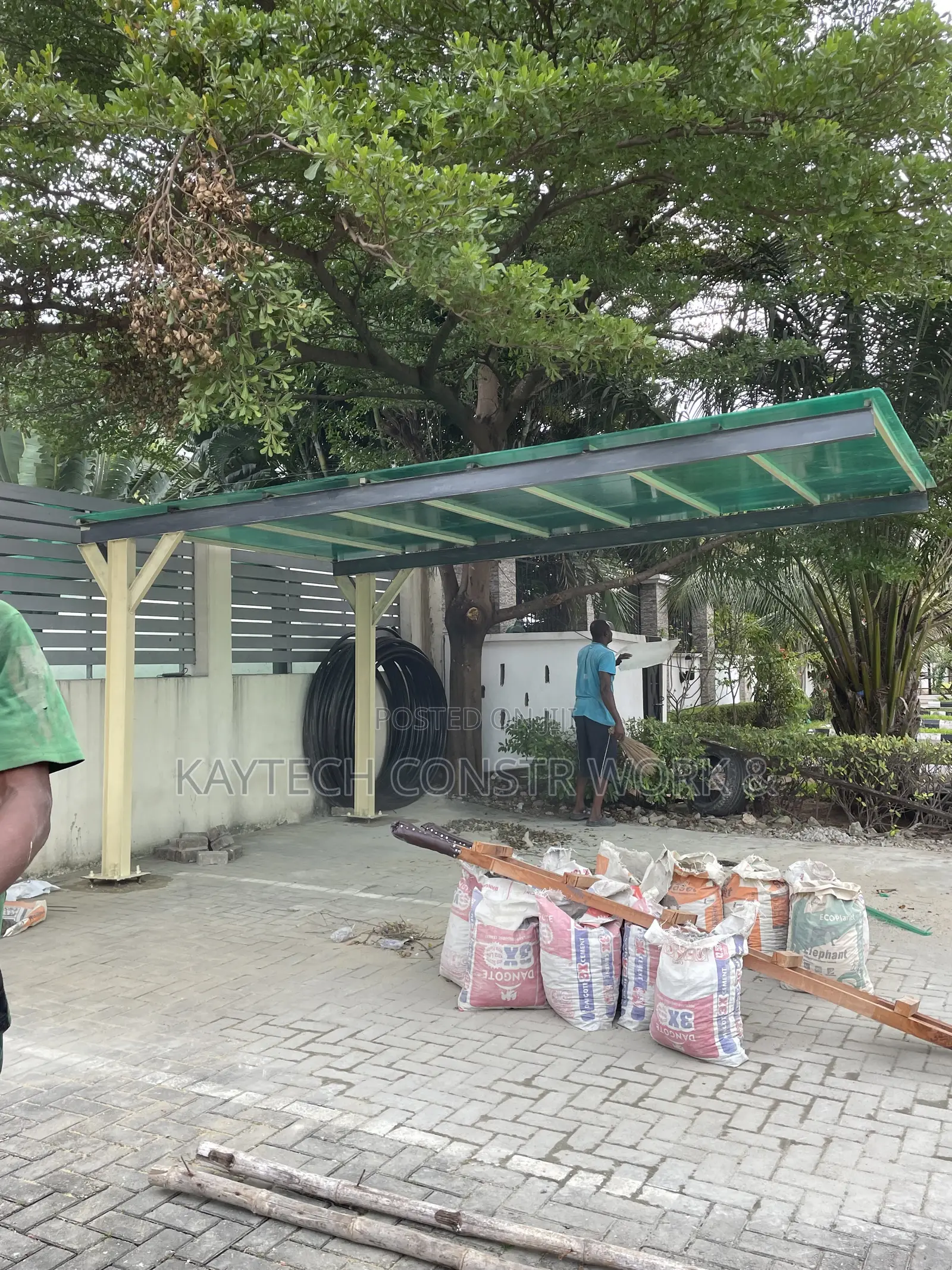 Modern Danpalon Carport