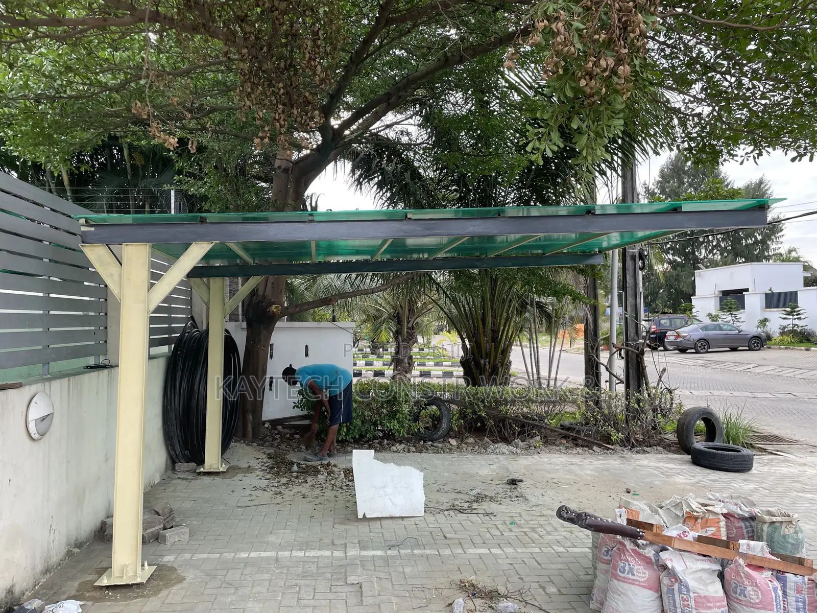 Modern Danpalon Carport