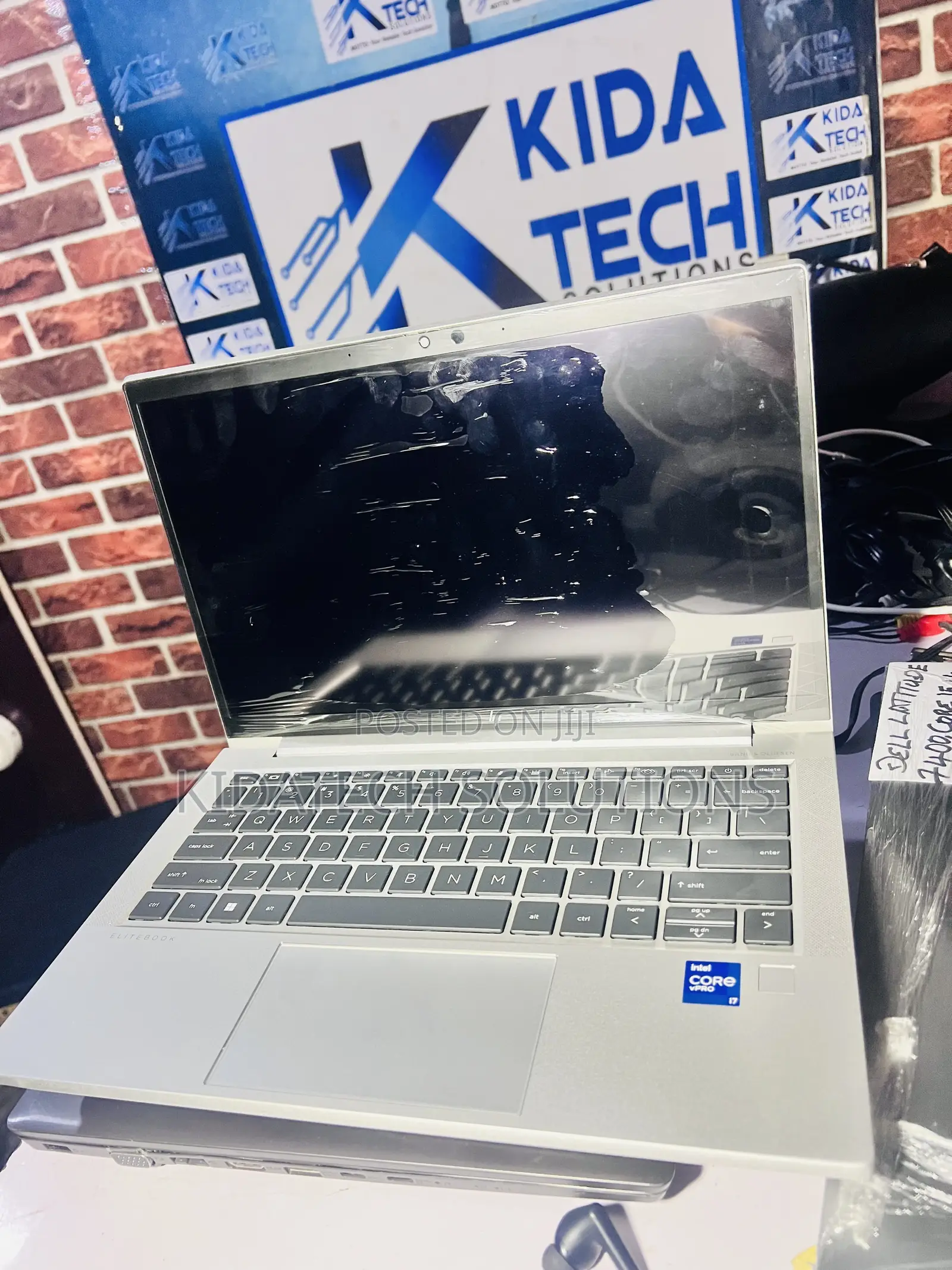 Laptop HP EliteBook 830 G8 16GB Intel Core i7 SSD 512GB