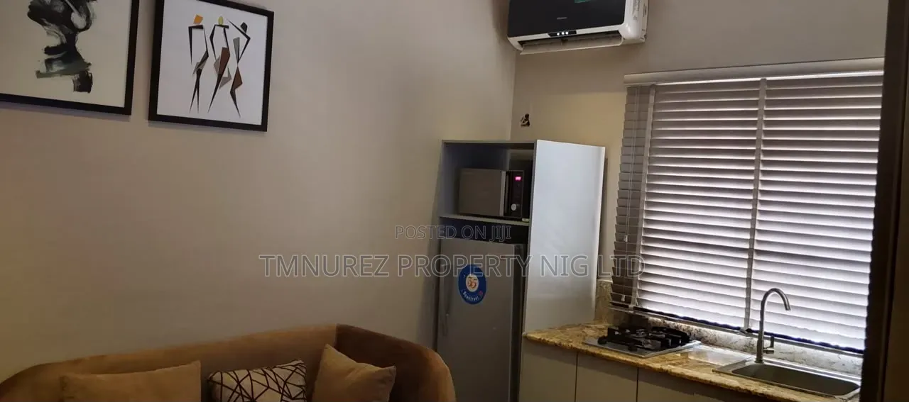 1bdrm Apartment in Lekki Phase 1 for rent