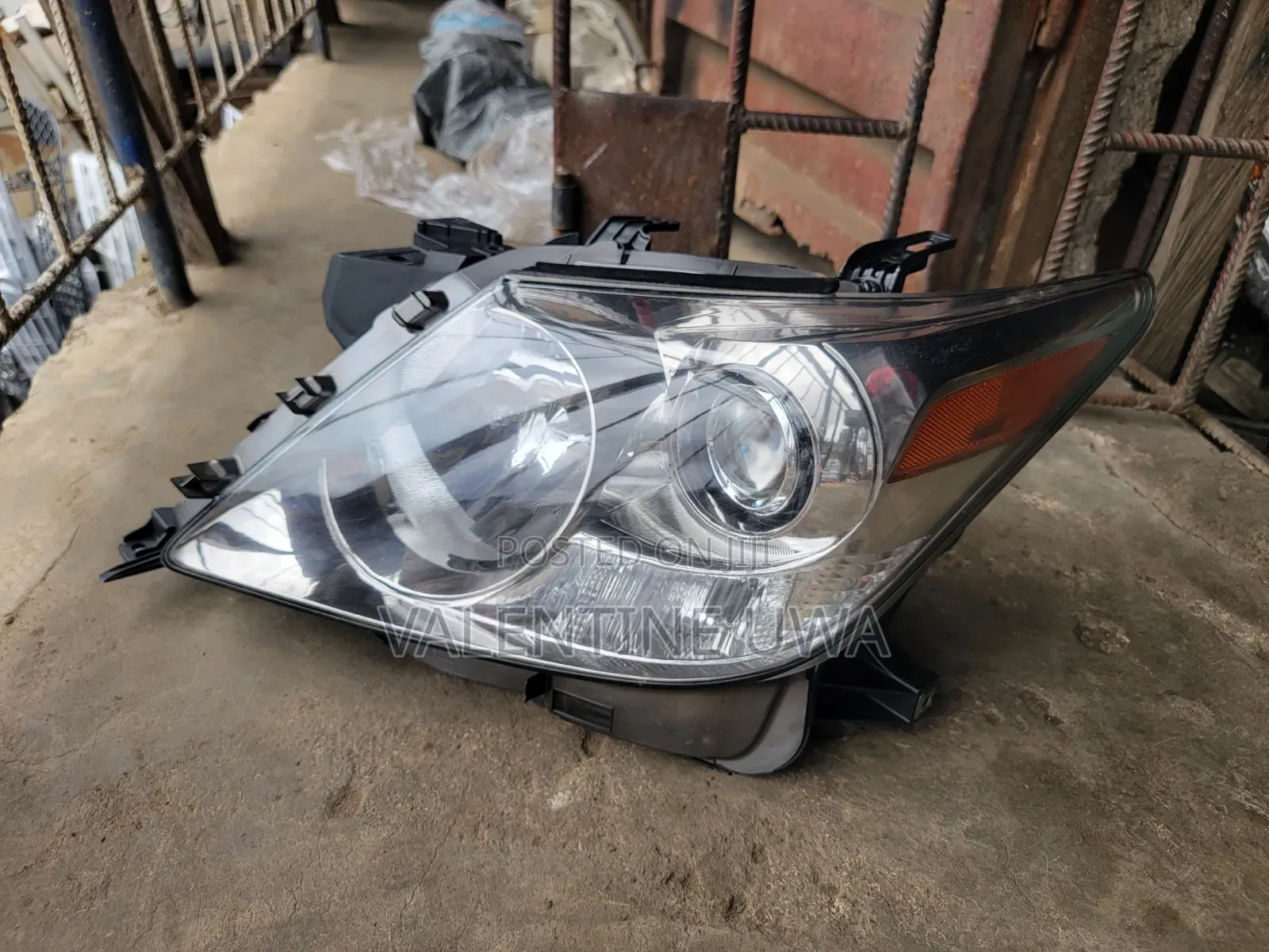 Lx570 2015 Headlamp
