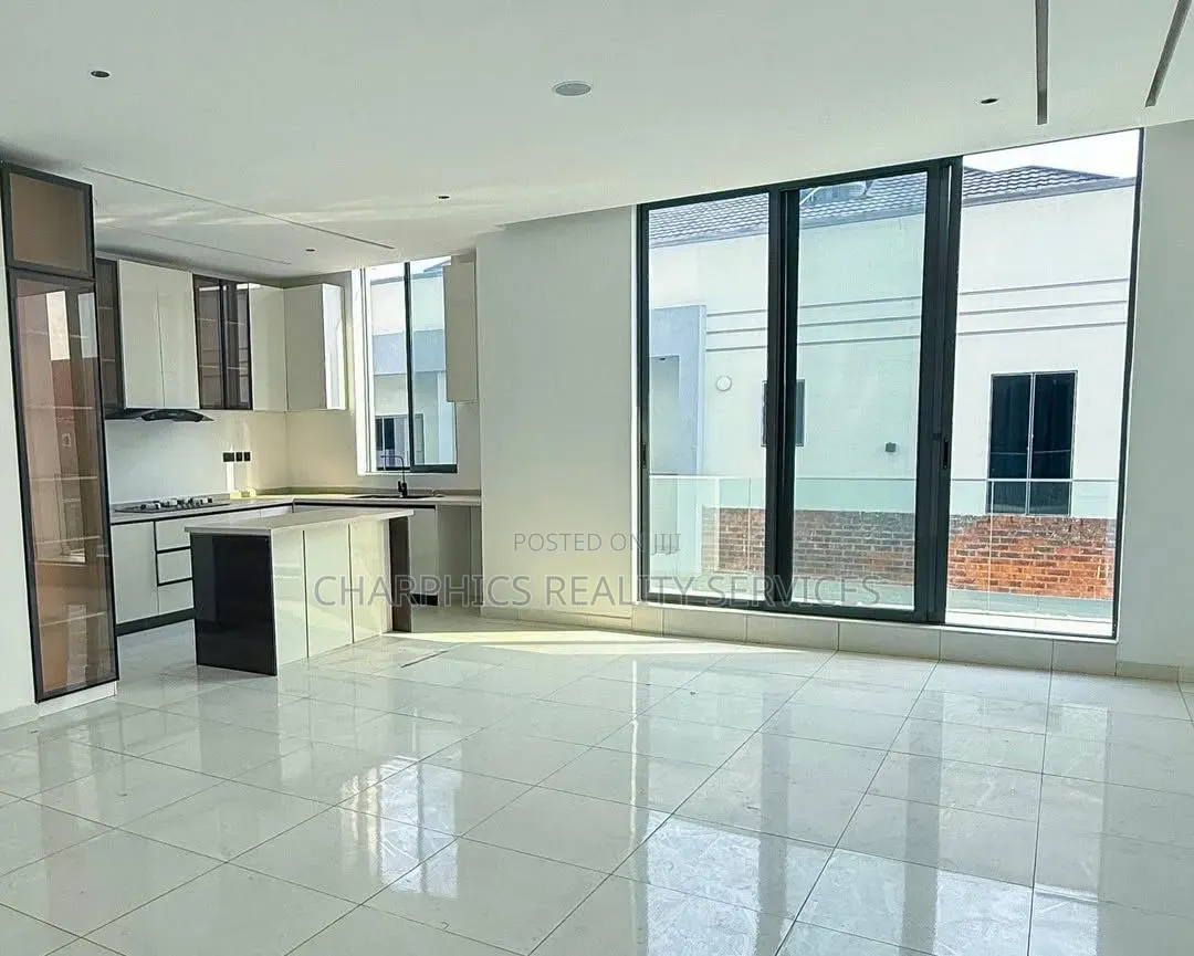 2bdrm Apartment in Victoria Island Extension for sale