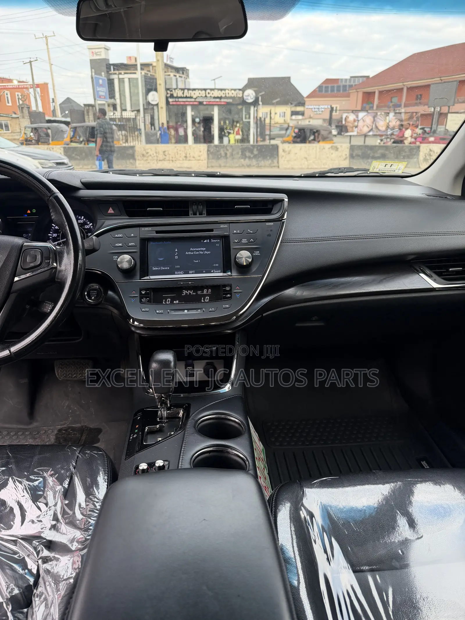 Toyota Avalon XLE Plus FWD Sedan (3.6L 6cyl 6A) 2016 Black