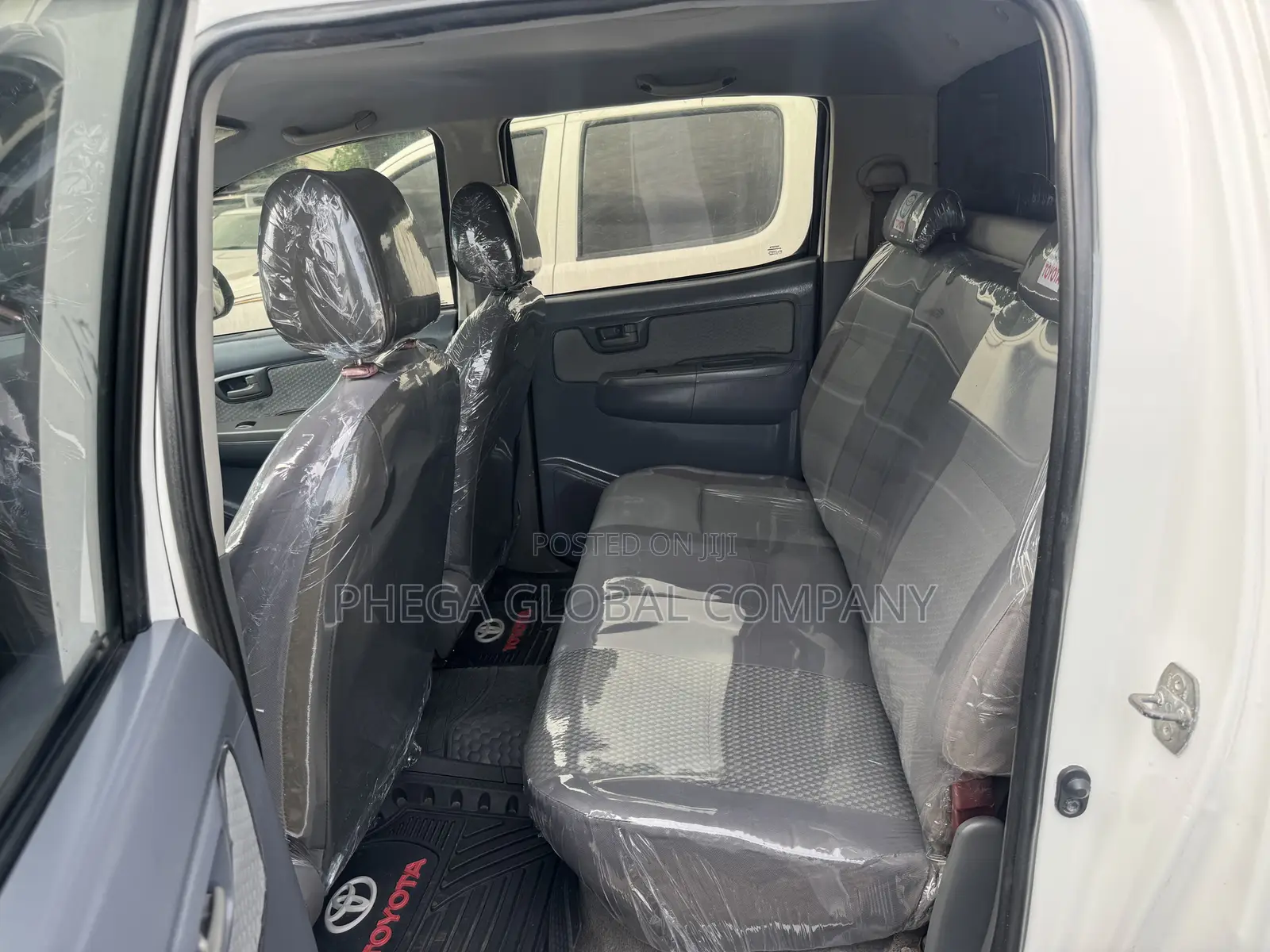 Toyota Hilux SR 2014 White