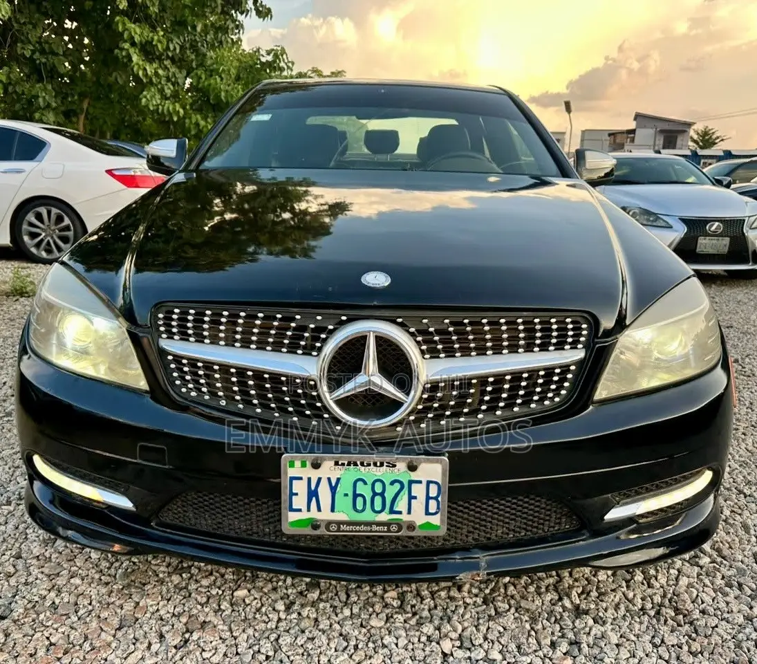 Mercedes-Benz C300 Luxury Sedan AWD (3.0L 6cyl 7A) 2008 Black