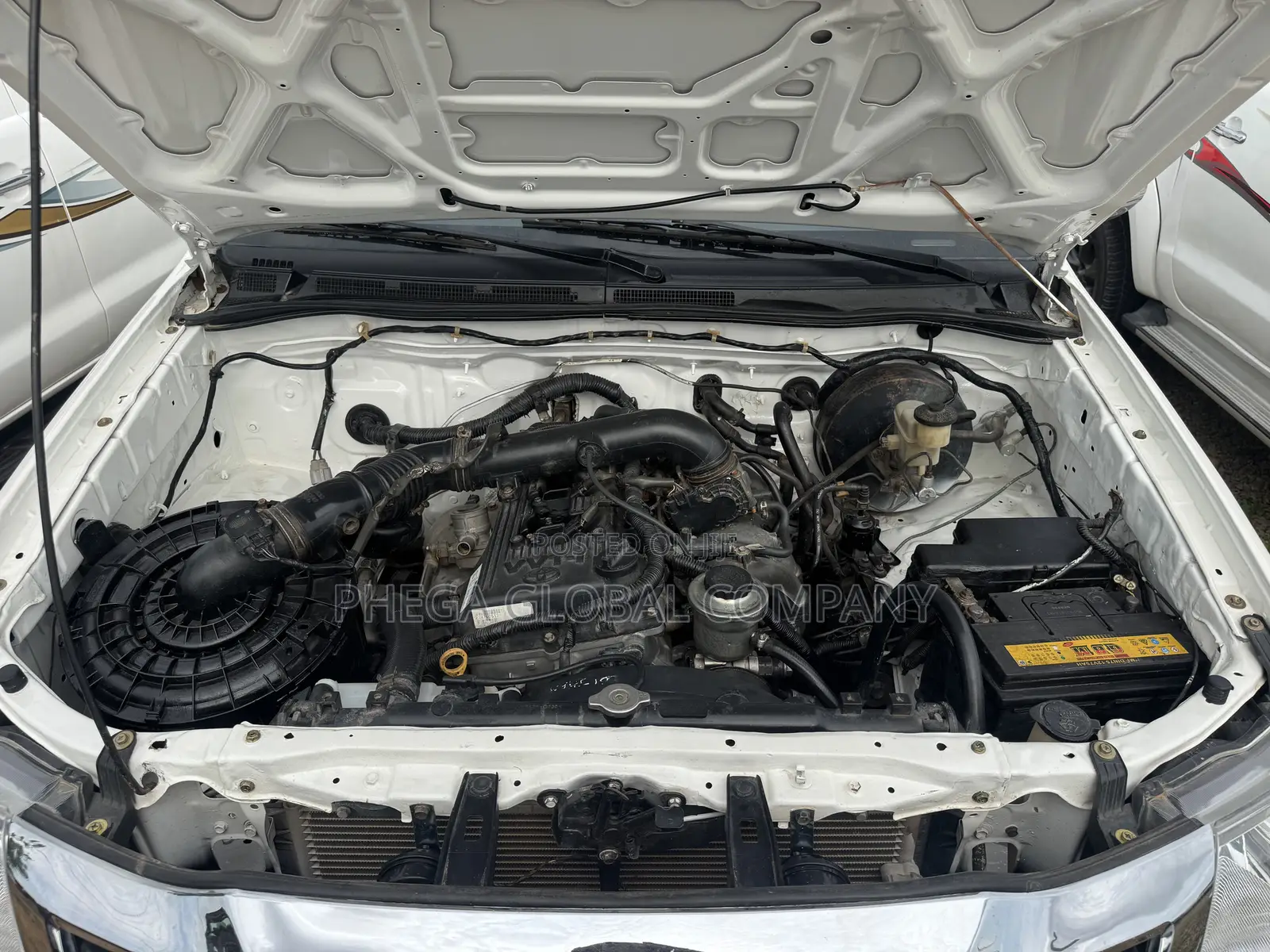 Toyota Hilux SR 2014 White